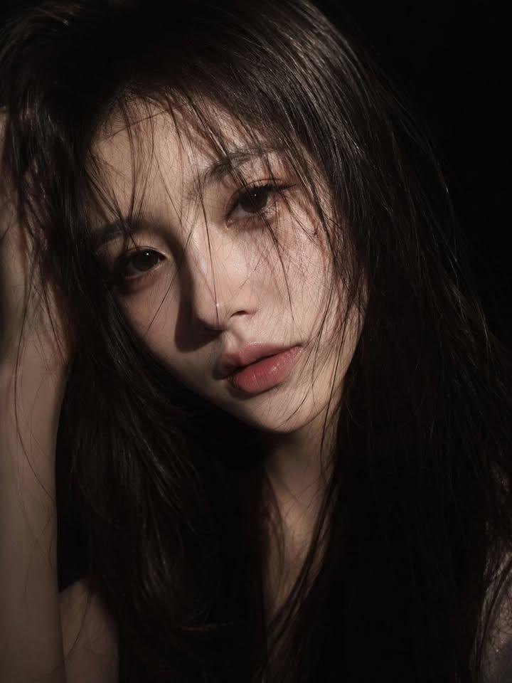 나노 바나나 초현실적 클로즈업 초상화 AI 프롬프트 AI image prompt example