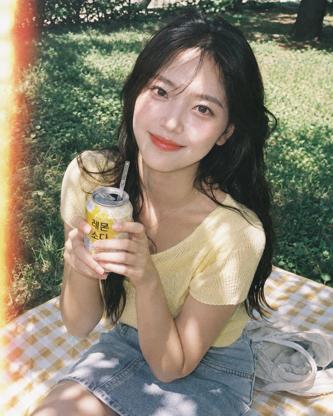 Disposable Camera Style Korean Summer Picnic Portrait AI image prompt example